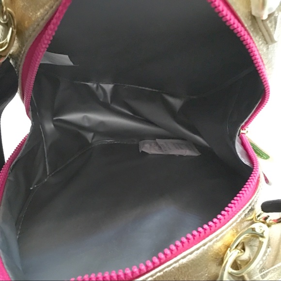 RESERVED Lunch Bag, Insulated, Cupcake Shape - Picture 4 of 6